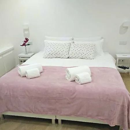 Terrace Special For Groups Up To 19 Guests Πανσιόν