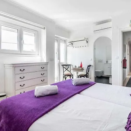 Guest house Terrace Special For Groups Up To 19 Guests Lisbon